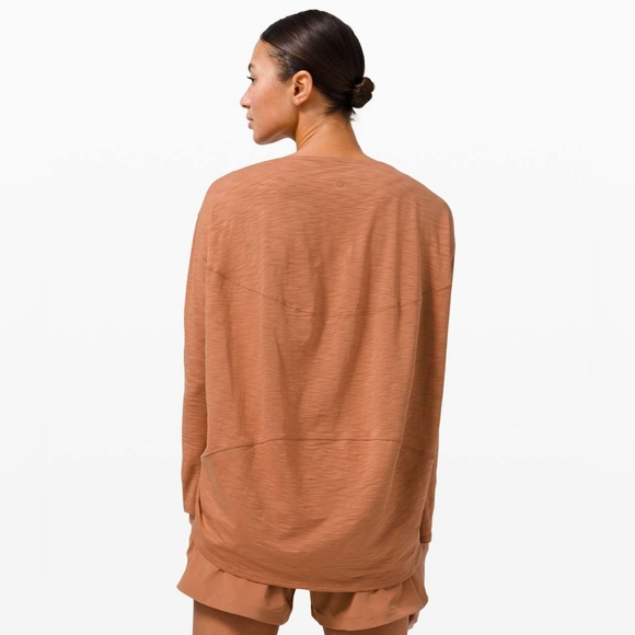 Lululemon Back In Action - Picture 2 of 4